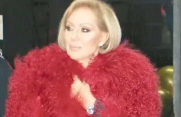 Lepa brena crvena bunda 1