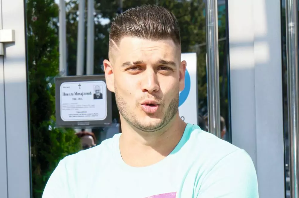dejan pobegao iz zadruge