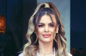 rialda tuži stefana