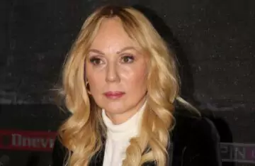 Lepa Brena se rasplakala svet novine svet portal