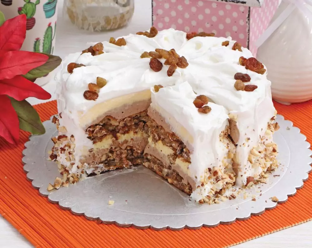 Dinastija torta sa lešnicima