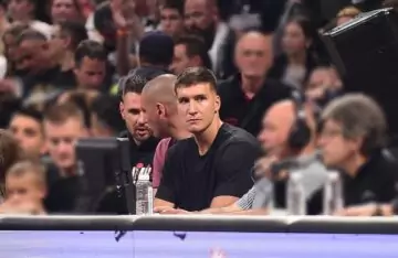 Devojka Bogdana Bogdanovića