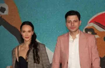 Supruga Marka Janketića Svet portal, Svet novine