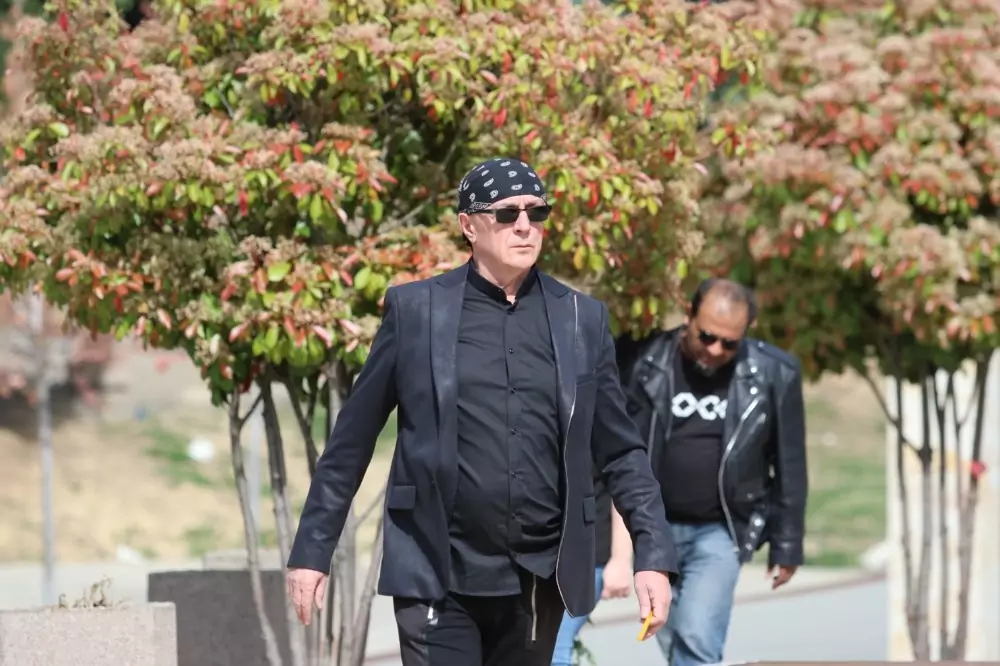 Katarina u vezi sa Oliverom Mandićem svet novine svet portal