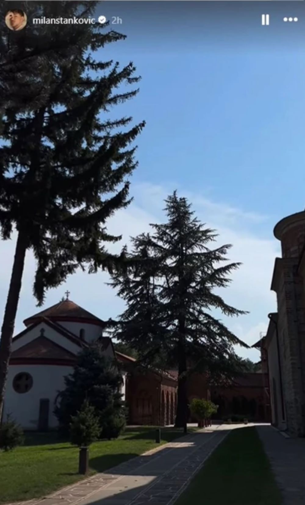 Milan Stanković u manastiru svet novine svet portal