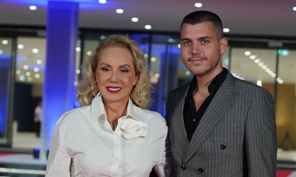 Lepa Brena o Viktoru svet portal svet
