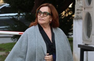 Ana Bekuta i astrologija