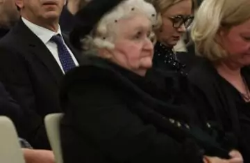 Rođena sestra Saše Popovića svet portal svet