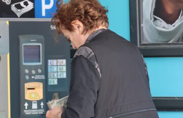 Brega zapušten portal svet