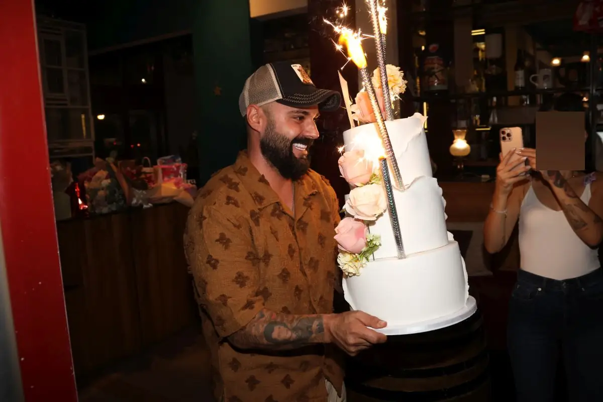 rođendanska torta Aneli Ahmić svet novine svet portal