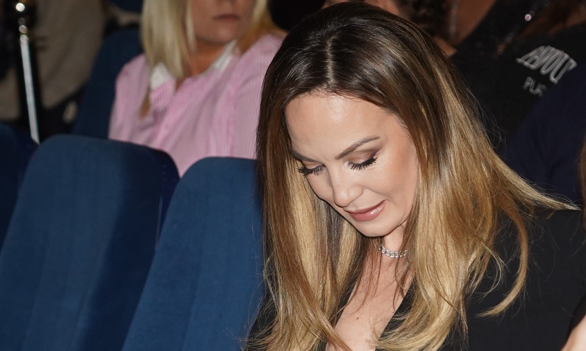Nije mogla da zaustavi suze: Bolne scene na nastupu Jelene Tomašević, tuga ju je slomila