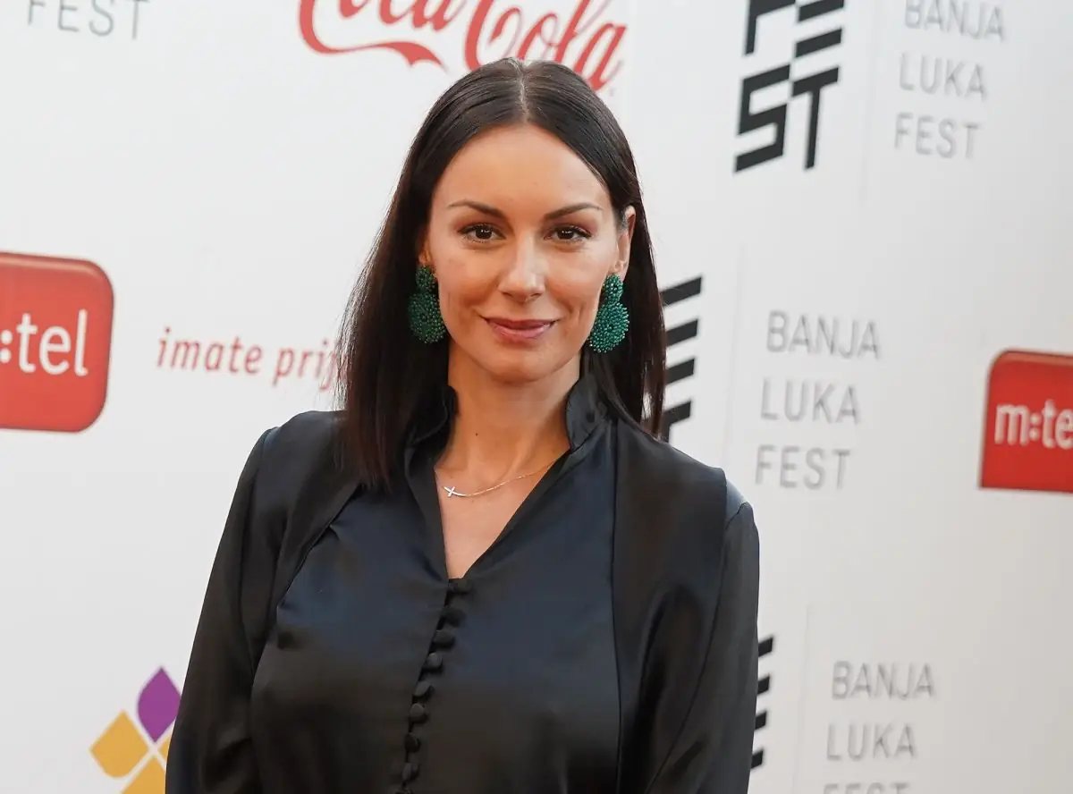Sloboda Mićalović kao devojčica svet portal svet